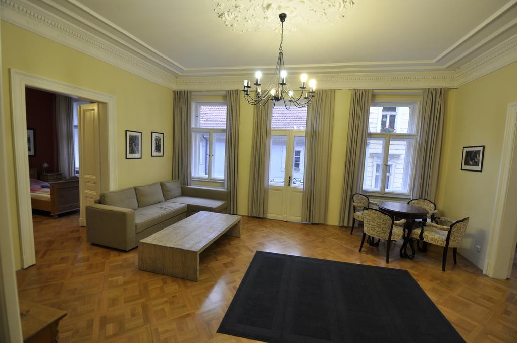 Liliova Apartments Praga Habitación foto